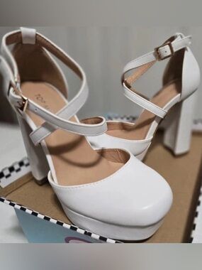 TOP Moda White Platform Ankle-Strap Block Heel Sandals